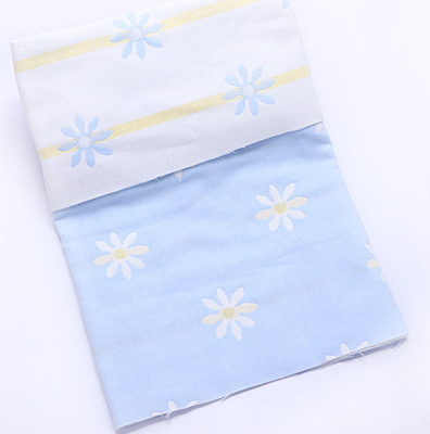 Vivid Pattern Jacquard Cotton Fabric Two Layers Comfortable High Fastness