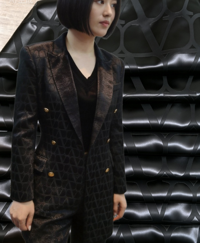225gsm 50%Luxury Acetate Blend Jacquard Suiting Fabric – Silk-Look Elegance For Contemporary Womenswear